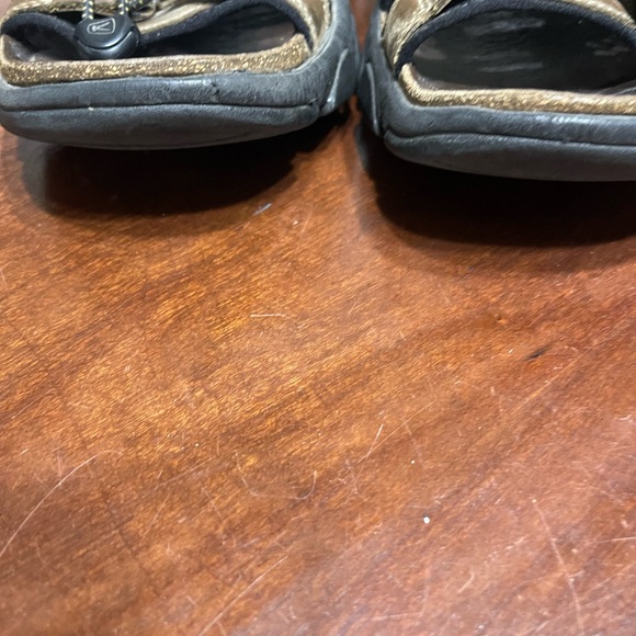 Keen leather waterproof slip on hiking sandals - Picture 3 of 8